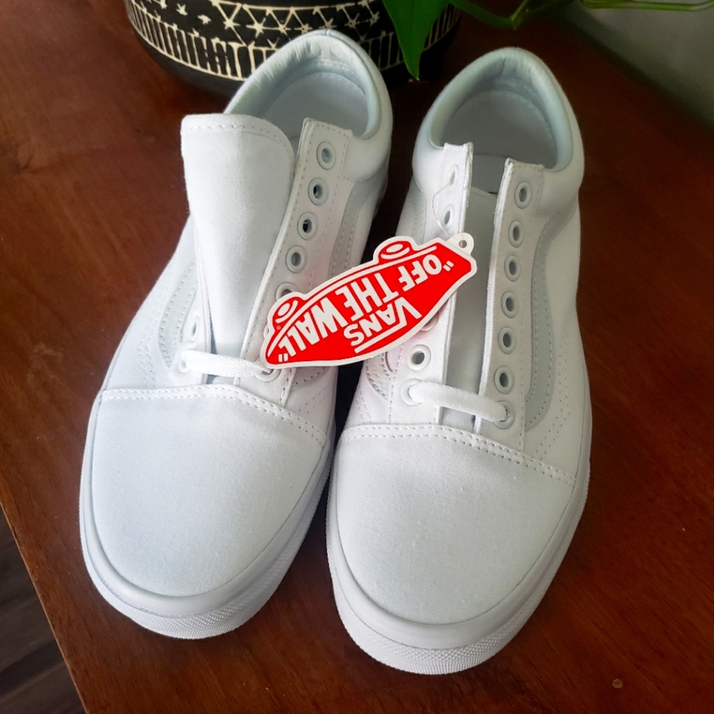 White old school Vans WOMENS 8.5